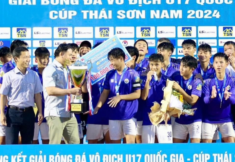 VFF làm điều đặc biệt sau khi U17 Hà Nội vô địch giải quốc gia